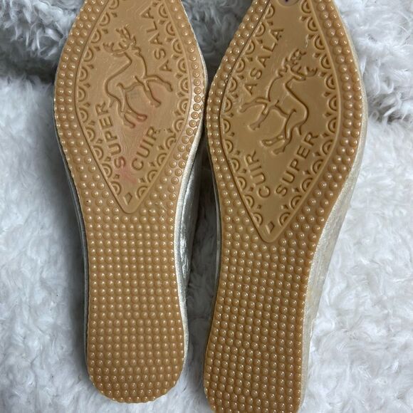 Moroccan Asala beige velvet leather slippers with jewels brooch accent EUR SZ37 - Picture 3 of 8